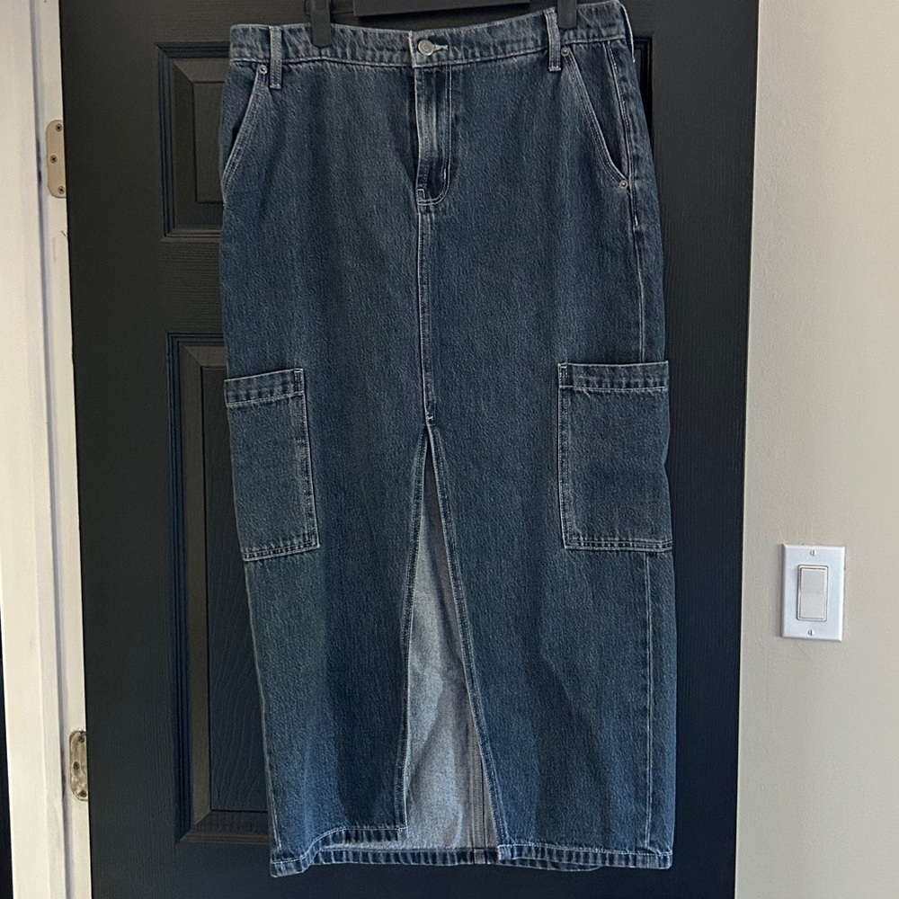 Old Navy Gray Denim Maxi Skirt - Picture 2 of 6